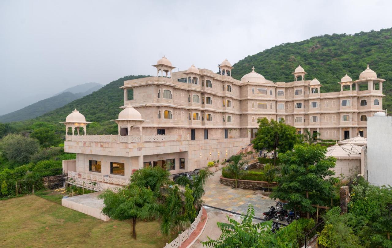 Traavista Aravali Mahal Ξενοδοχείο Ουνταϊπούρ Εξωτερικό φωτογραφία