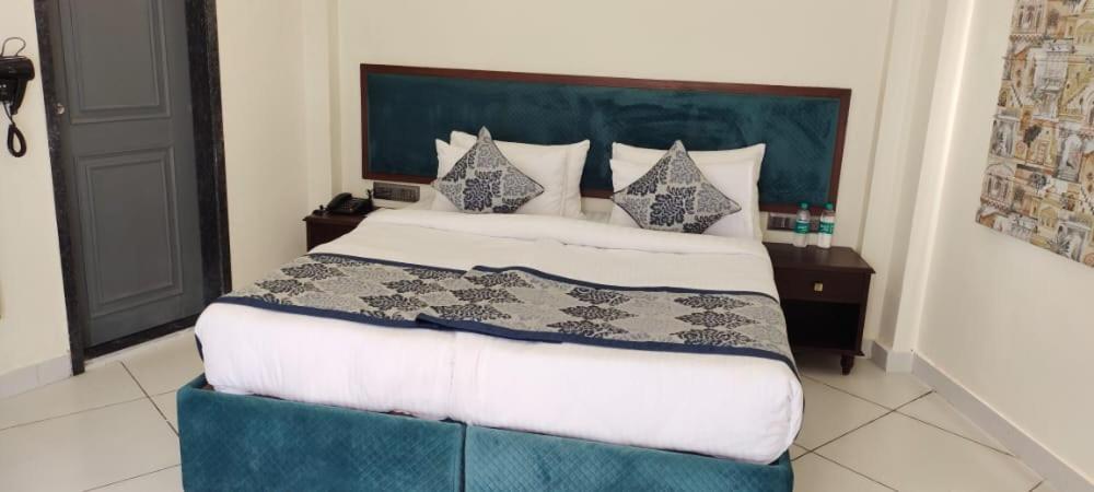 Traavista Aravali Mahal Ξενοδοχείο Ουνταϊπούρ Εξωτερικό φωτογραφία