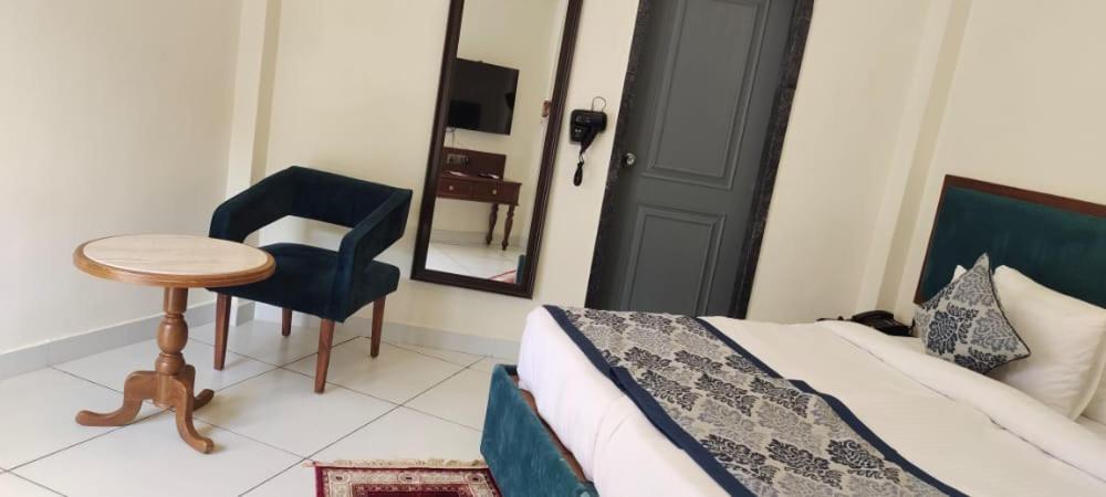 Traavista Aravali Mahal Ξενοδοχείο Ουνταϊπούρ Εξωτερικό φωτογραφία